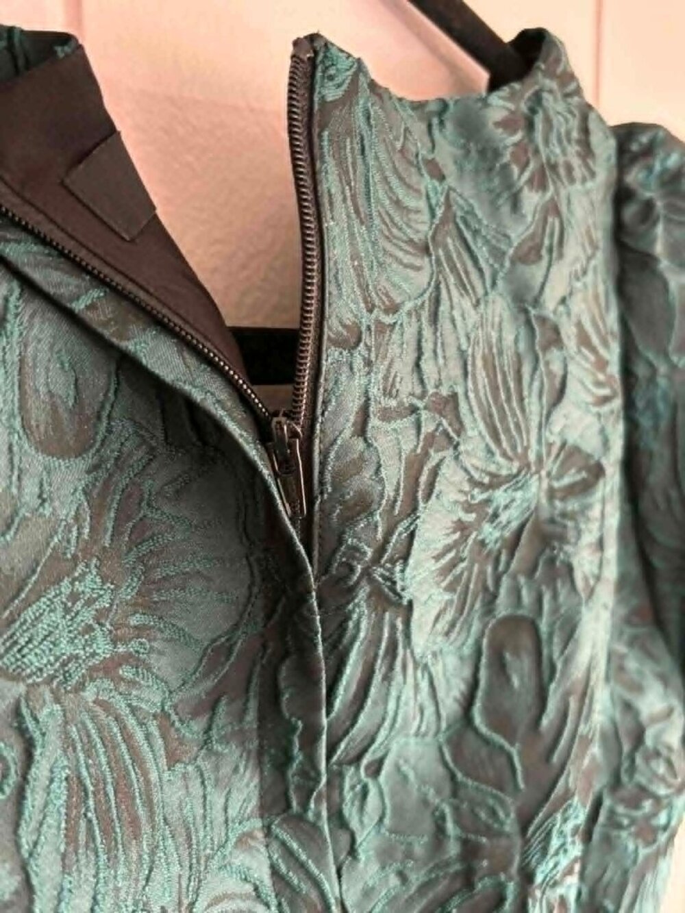 Disturbia NWT Green babydoll puffy sleeved dress - Picture 4 of 8